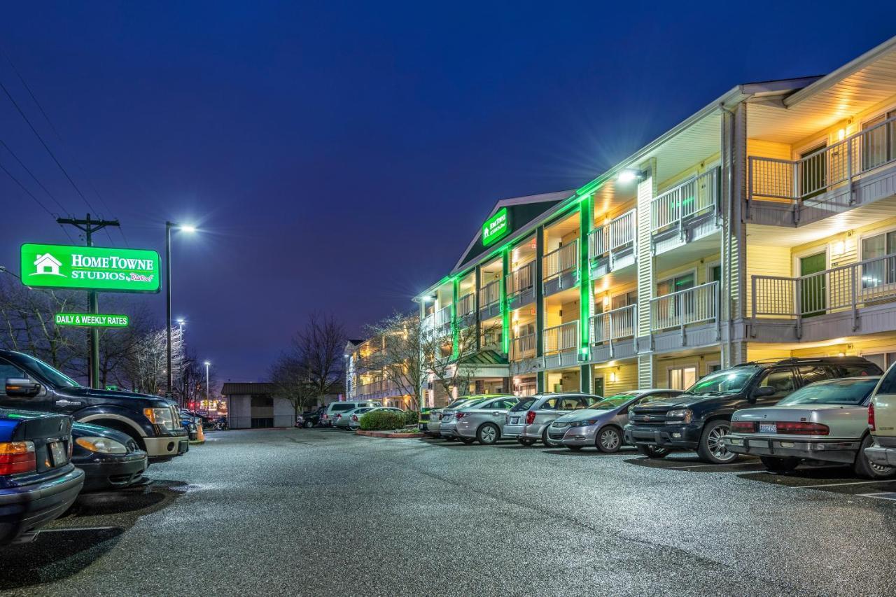 Hometowne By Red Roof - Hosmer Motel